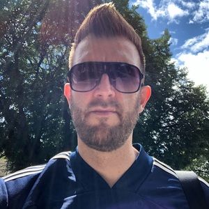 Meet your Posher, Scott